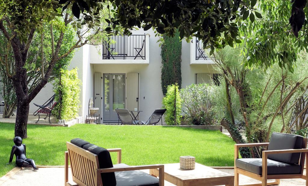 Hotel L'Amandiere Saint-Remy-de-Provence Exterior photo