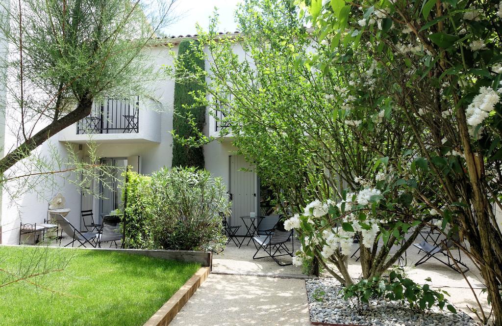 Hotel L'Amandiere Saint-Remy-de-Provence Exterior photo